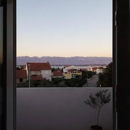 One Bedroom Loft With View Apartment *