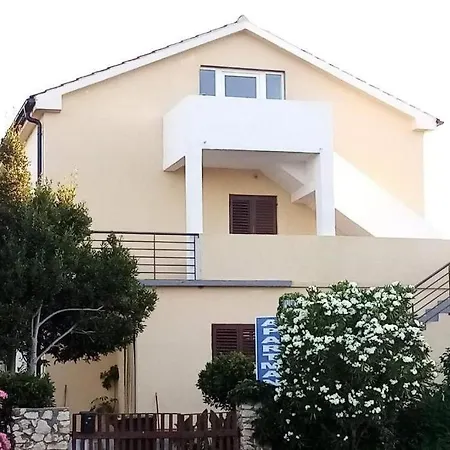 Διαμέρισμα One Bedroom Loft With View