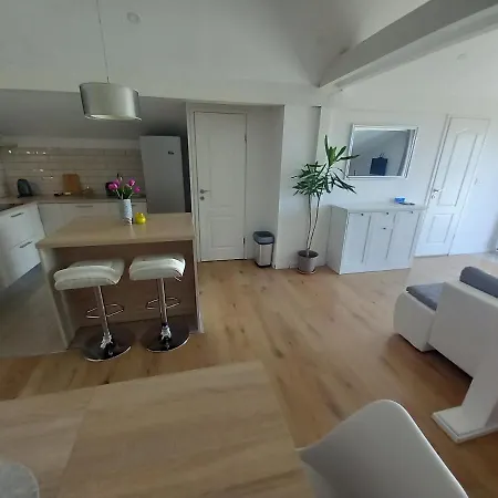 شقة One Bedroom Loft With View *