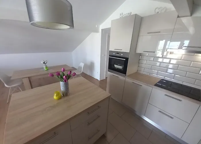 One Bedroom Loft With View *